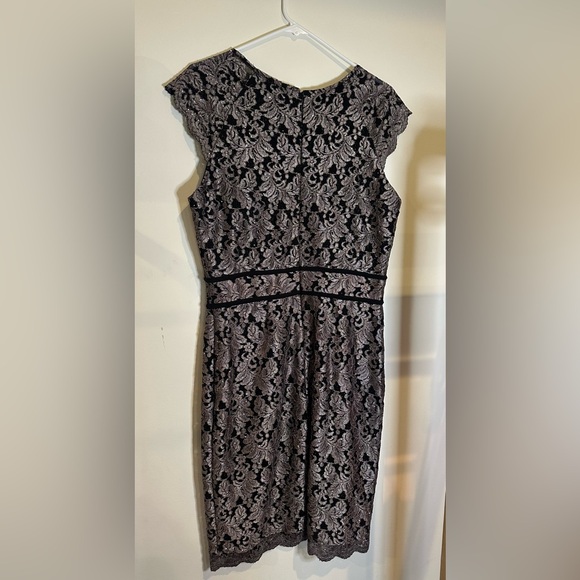 Roz & Ali Black Sheath Midi Dress Sleeveless Crew Neck - Picture 6 of 7